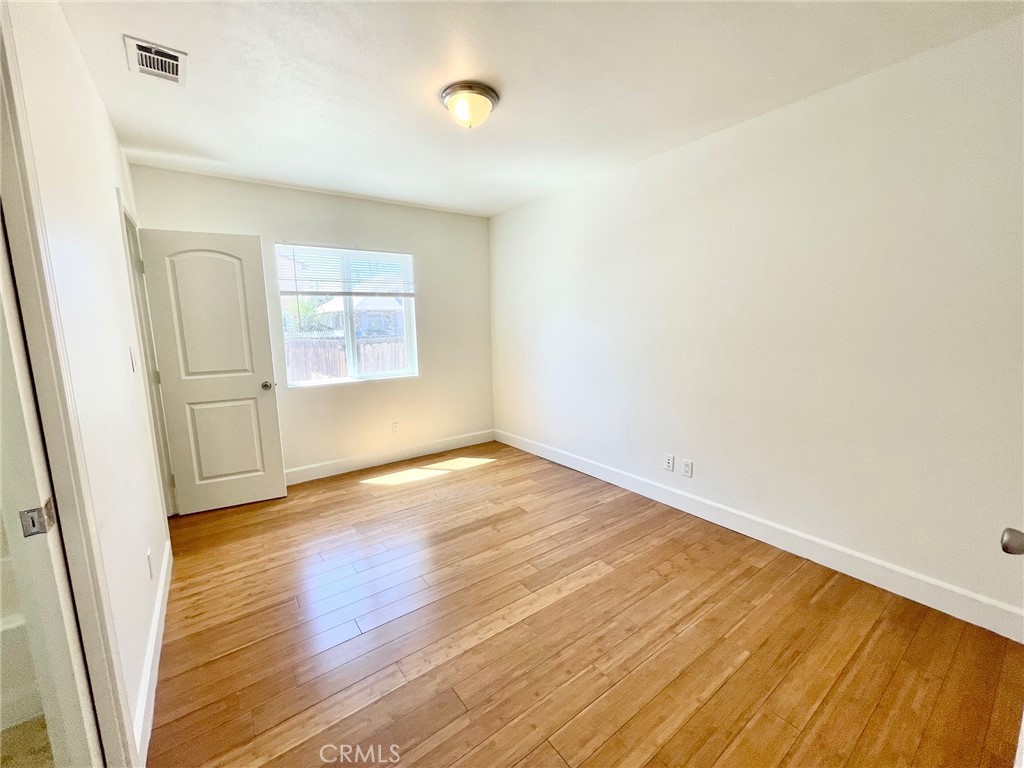 1238 W 35th Street Property Photo 24