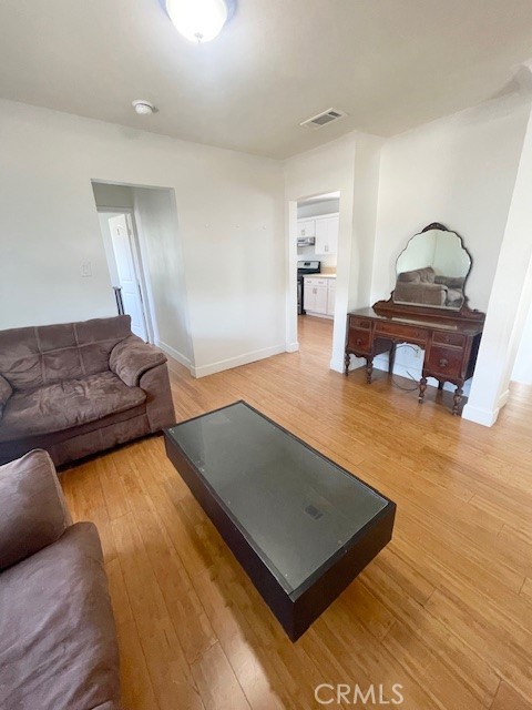 1238 W 35th Street Property Photo 27