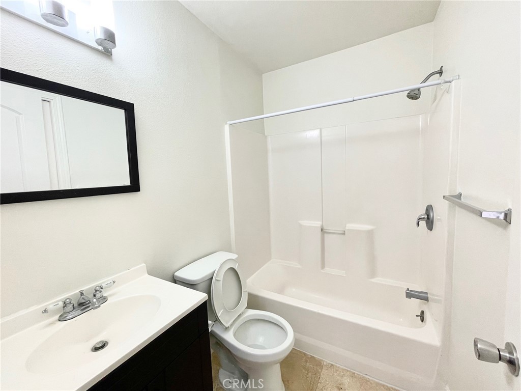 1238 W 35th Street Property Photo 33