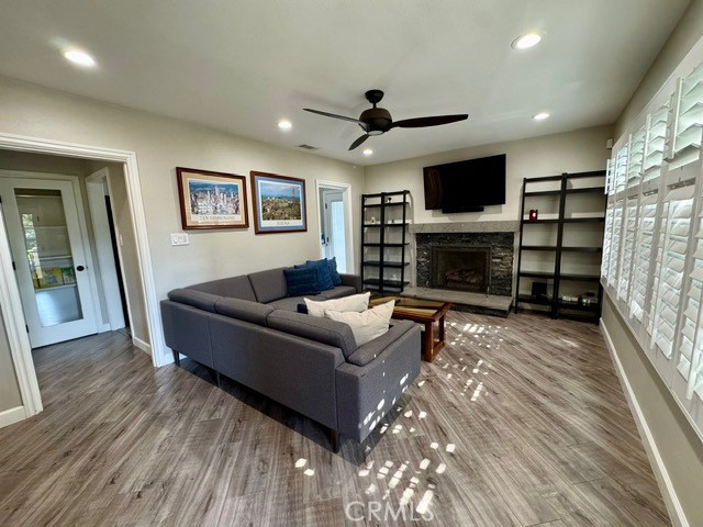 513 W Commonwealth Avenue Property Photo