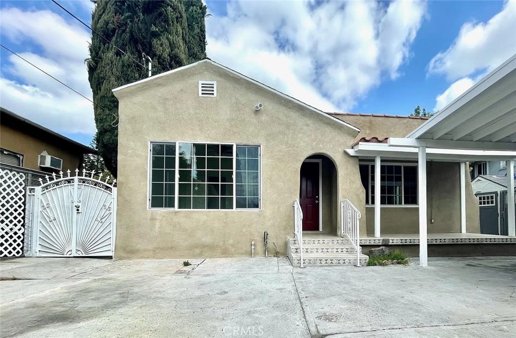 11311 1/2 Medina Court Property Photo