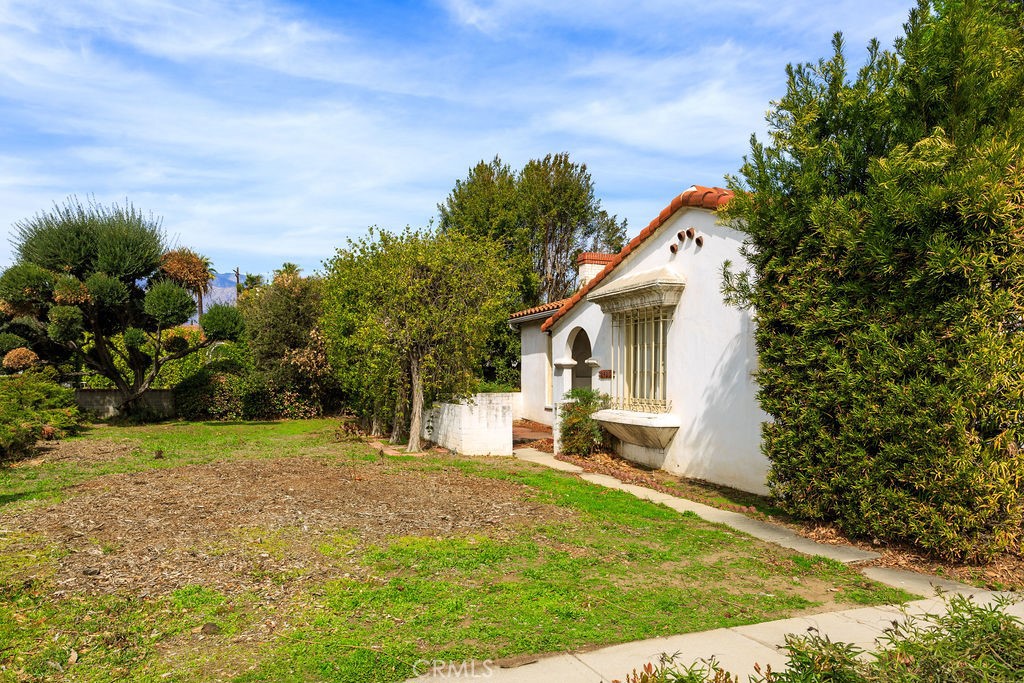 2426 S Baldwin Avenue Property Photo