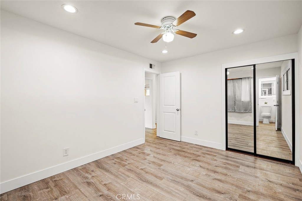 656 W 52nd Street Property Photo 18