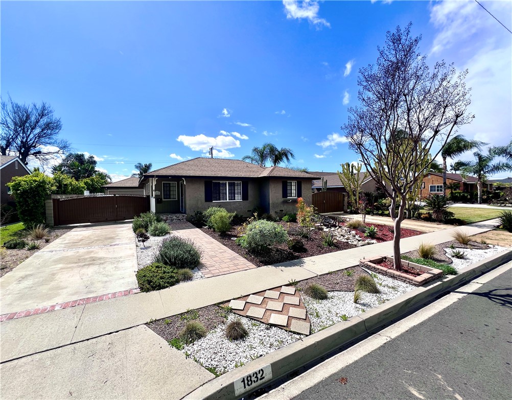 1832 W Foster Avenue Property Photo