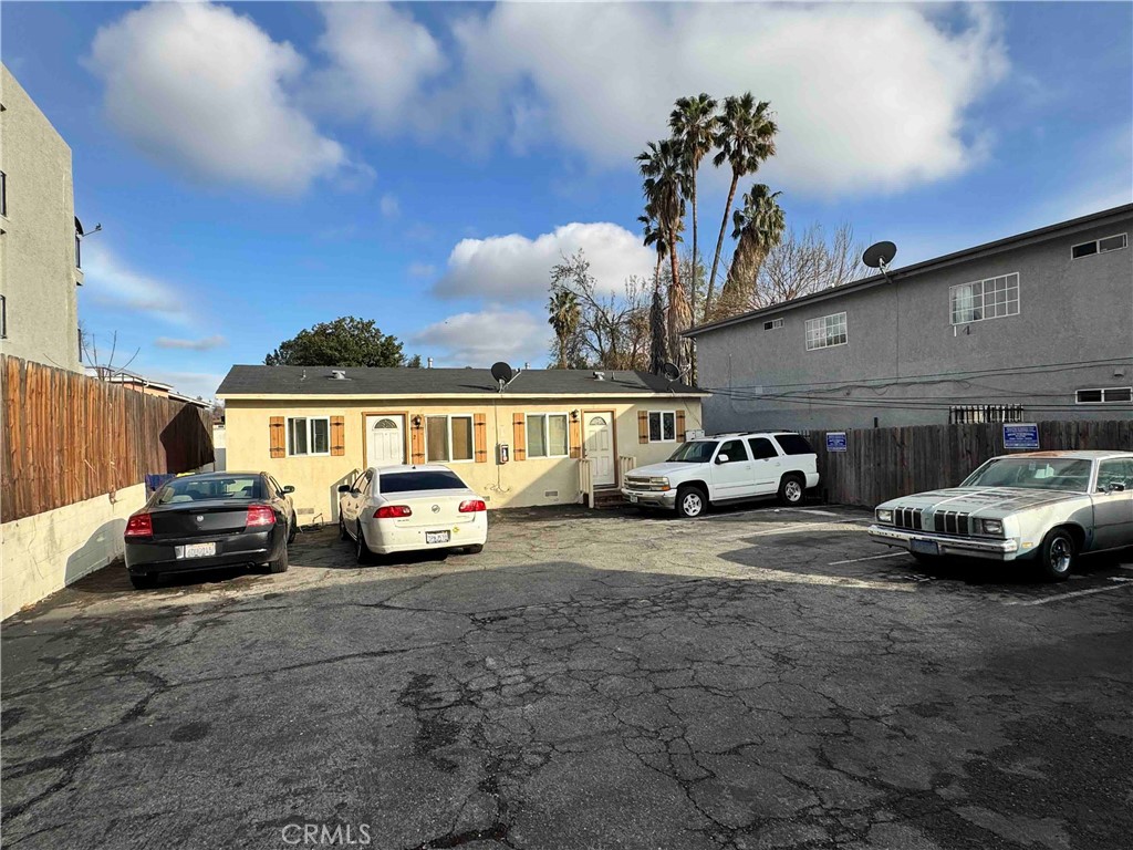 842 N Summit Avenue Property Photo 3
