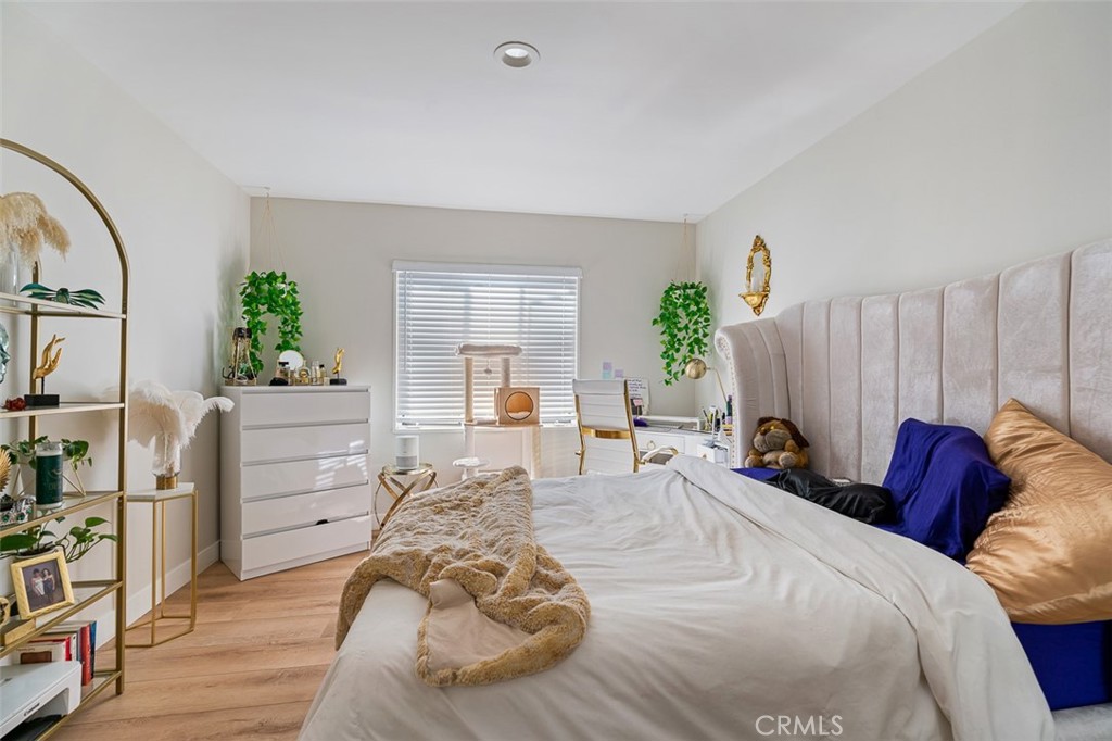 239 S Madison Avenue Property Photo 22