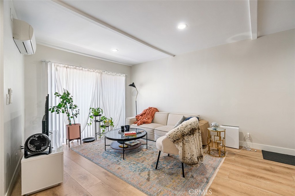 239 S Madison Avenue Property Photo 25