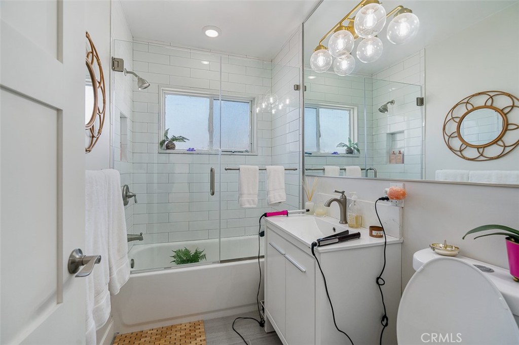 239 S Madison Avenue Property Photo 35
