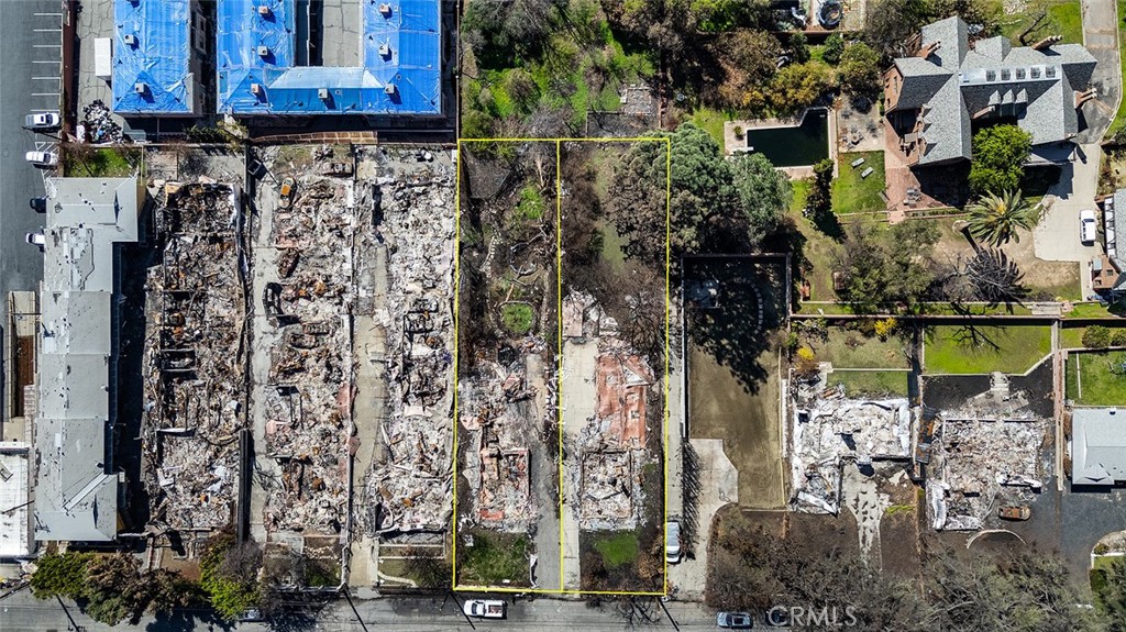 686 E Pine Street Property Photo 4