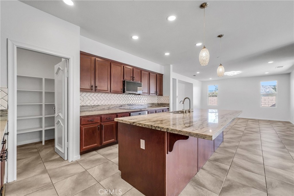 1700 Taylor Court Property Photo 12