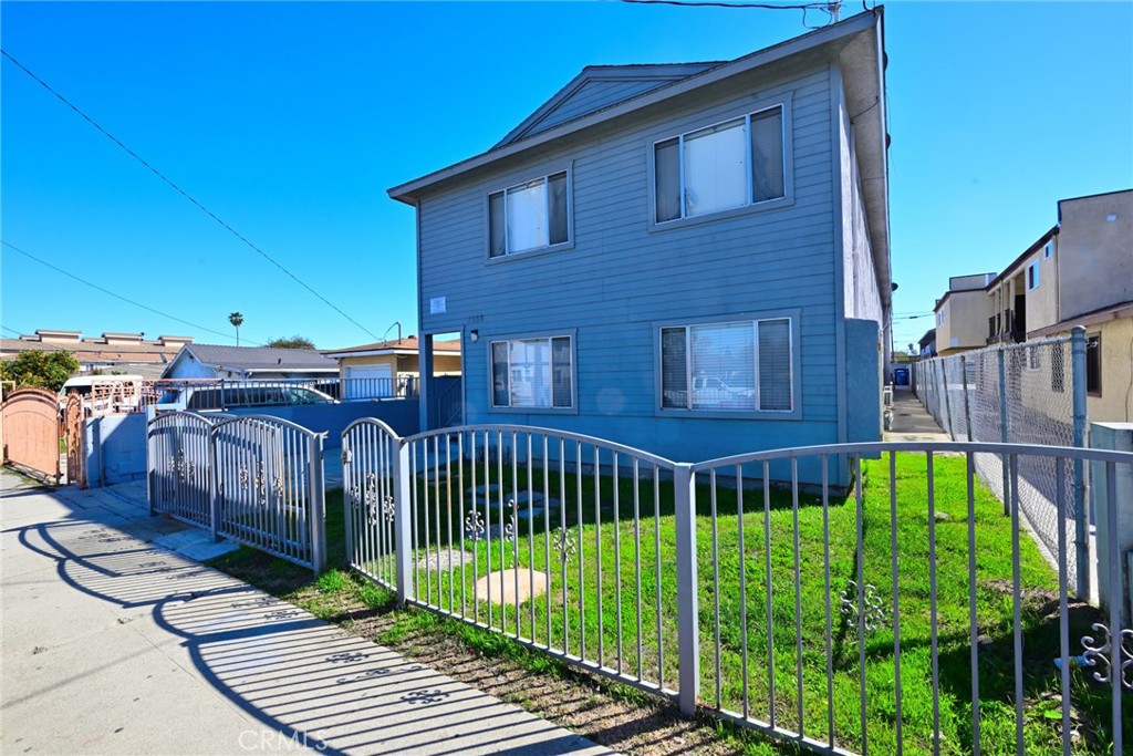 1556 W 227th Street Property Photo