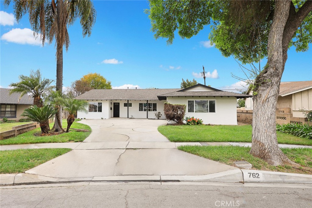 762 Azure Court Property Photo