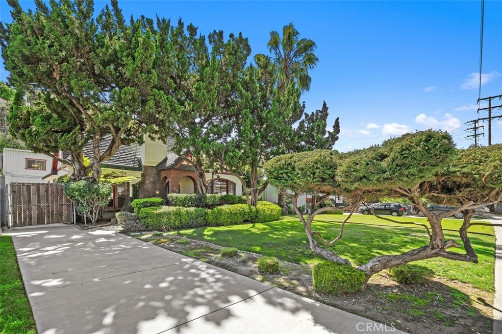 1632 Oak Grove Drive Property Photo