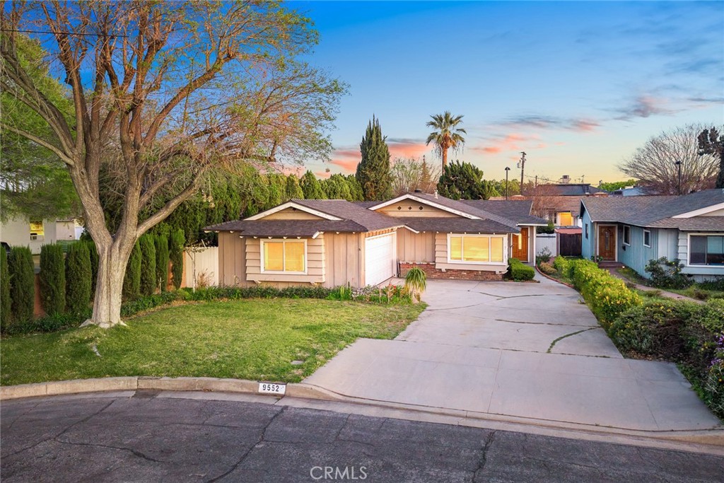 9552 Wedgewood Street Property Photo