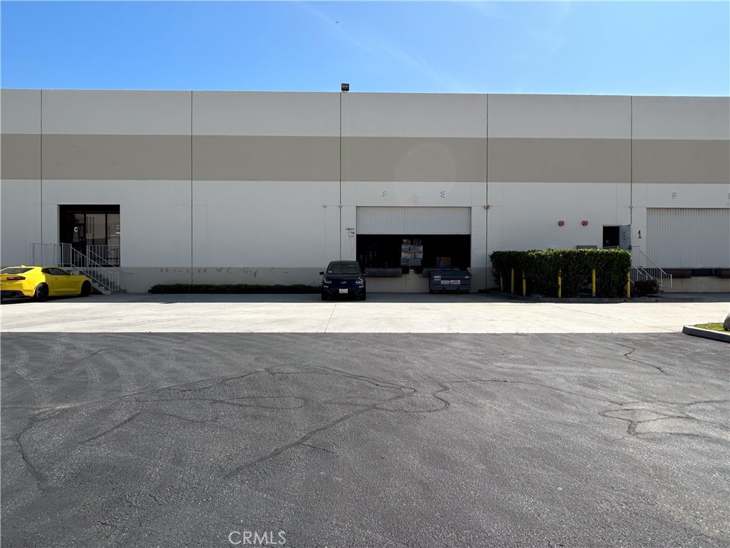 16018 Adelante Street C Property Photo 5