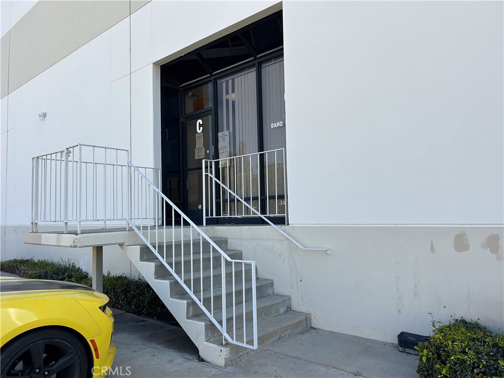 16018 Adelante Street C Property Photo 7