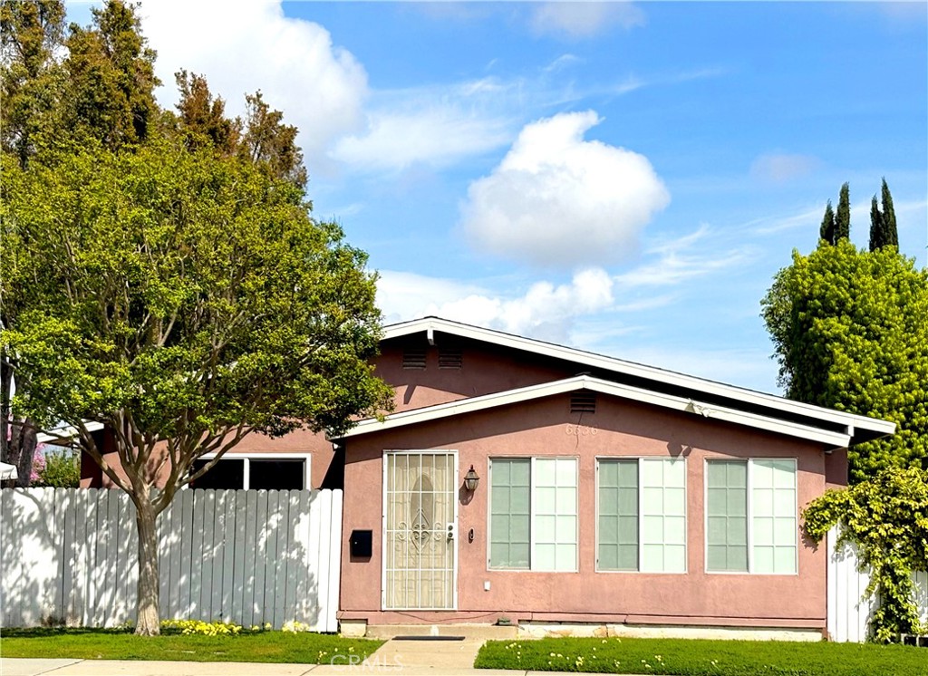 6336 Temple City Boulevard Property Photo 1