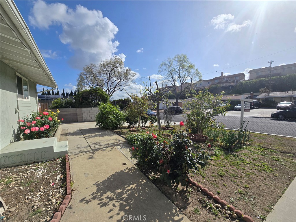 16035 Flamstead Drive Property Photo 4