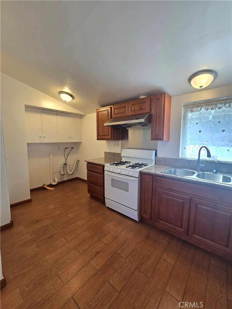 16035 Flamstead Drive Property Photo 7