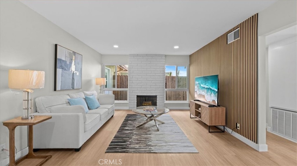 8222 Baldwin Circle