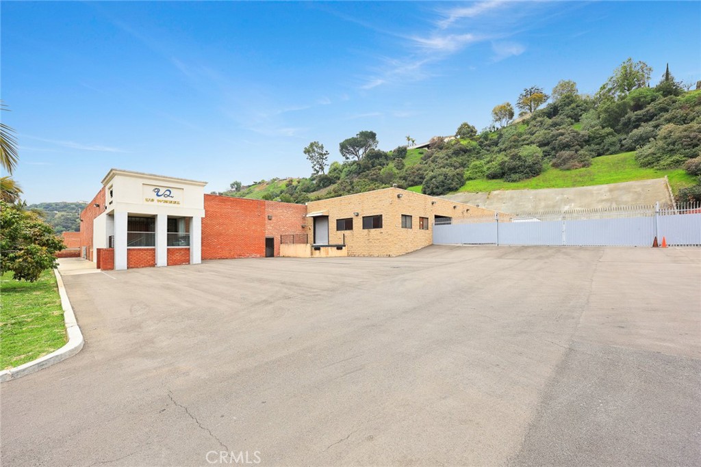 810 Monterey Pass Road Property Photo 3