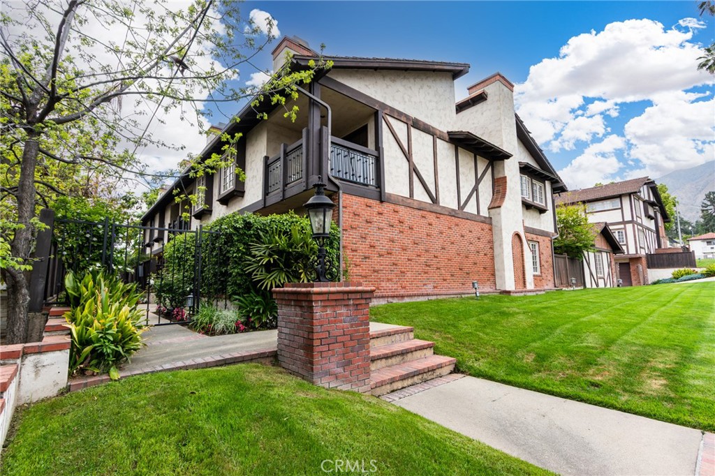 506 W Sierra Madre Boulevard D Property Photo 1