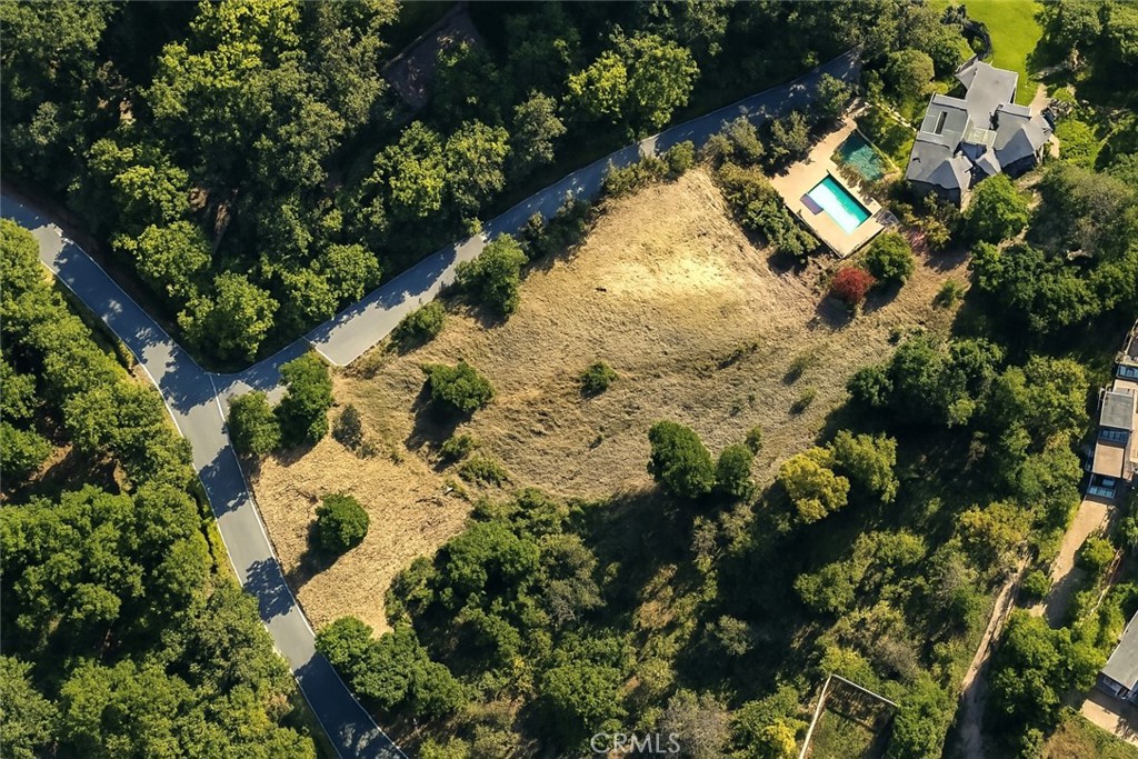 1826 Bluebird Road Property Photo 6