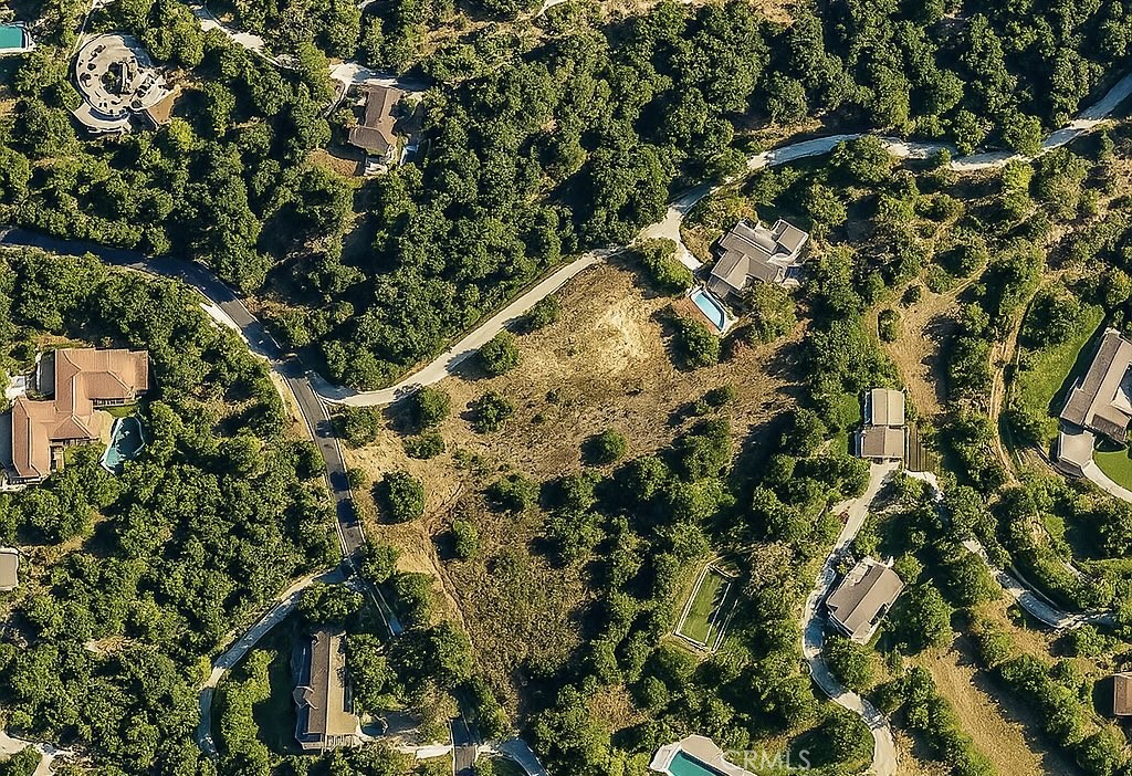 1826 Bluebird Road Property Photo 8