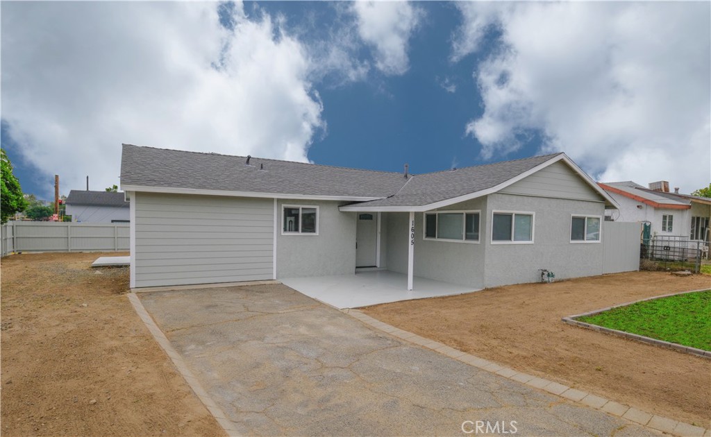 1605 W 23rd Street Property Photo 1