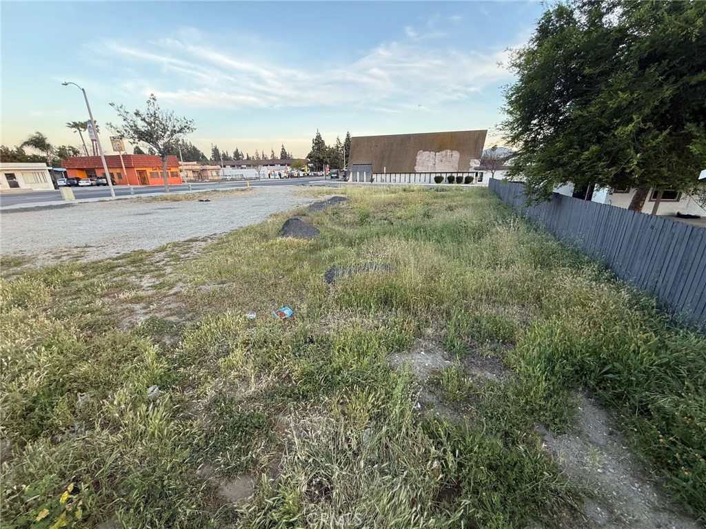 9098 Sierra Avenue Property Photo 1