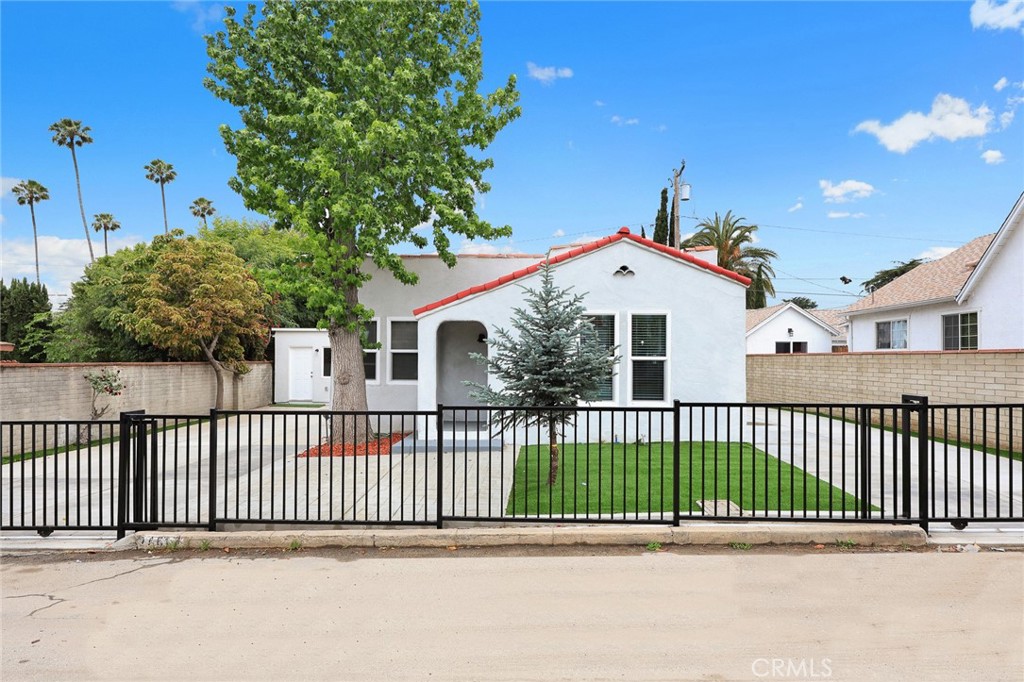 2461 Saint Pierre Avenue Property Photo 1