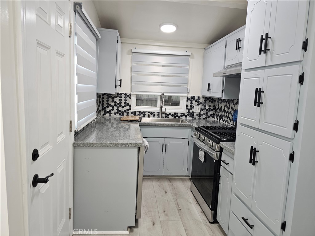 2547 Hermosa Avenue Property Photo