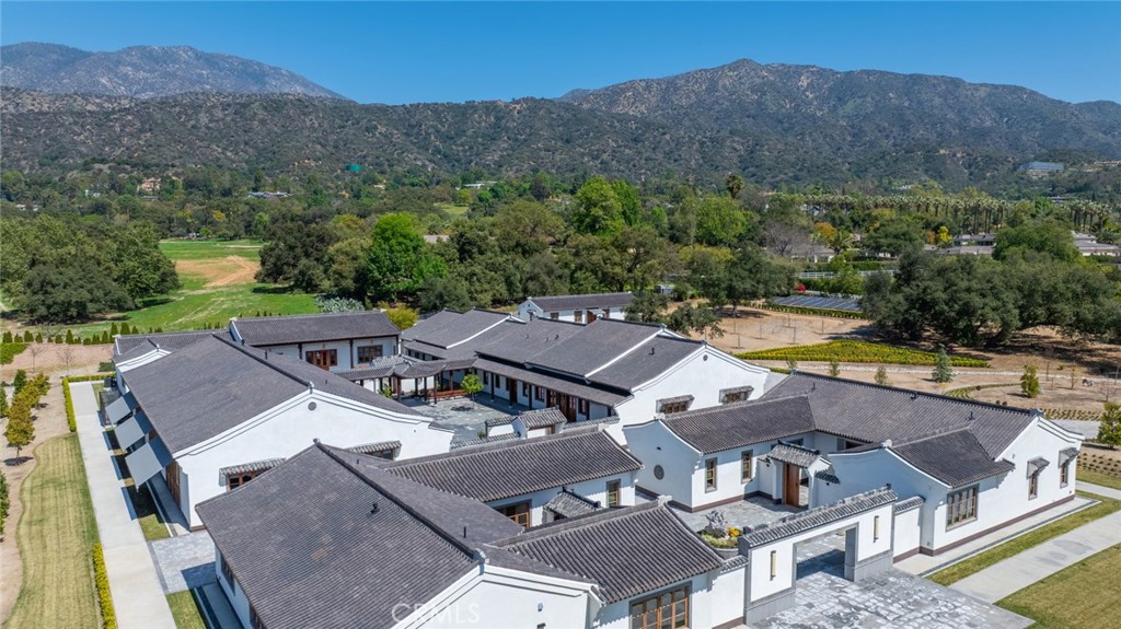 11 Deodar Lane Property Photo 3