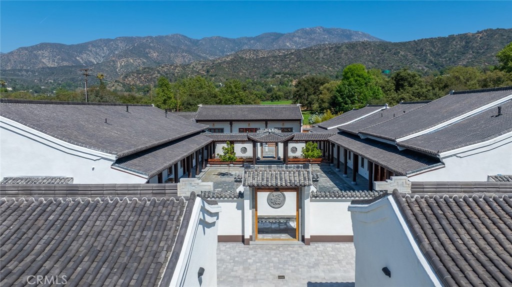 11 Deodar Lane Property Photo 4