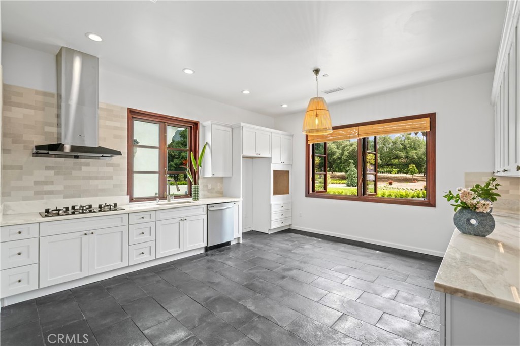 11 Deodar Lane Property Photo 12