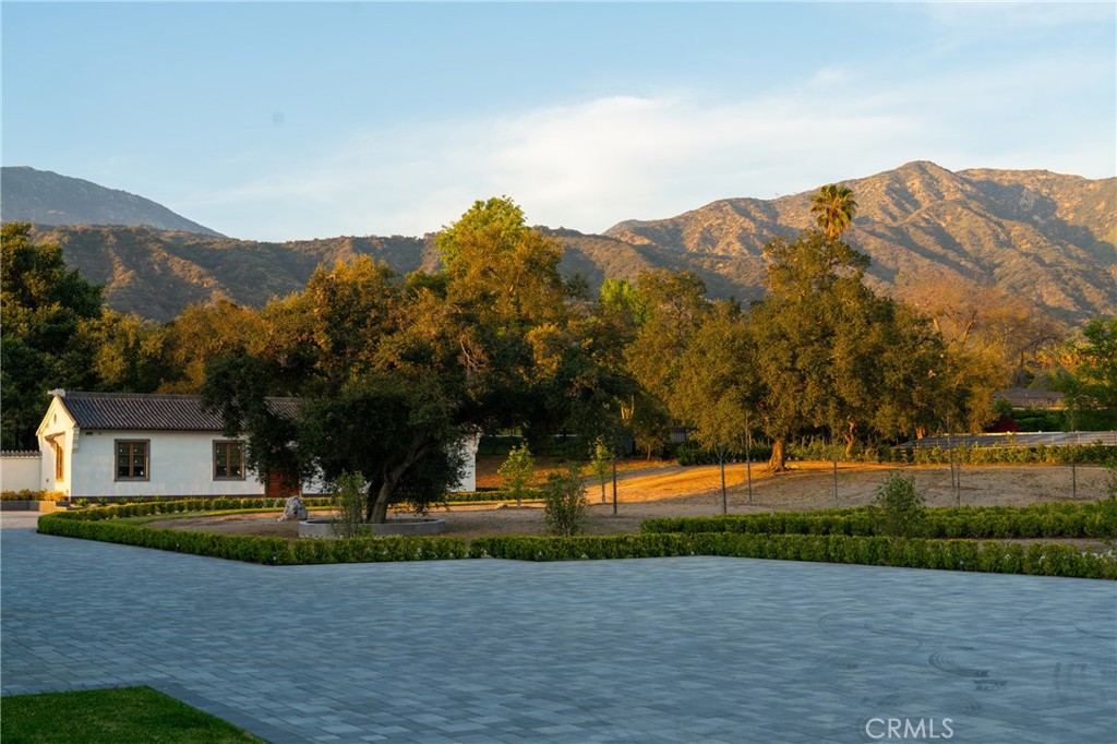 11 Deodar Lane Property Photo 57