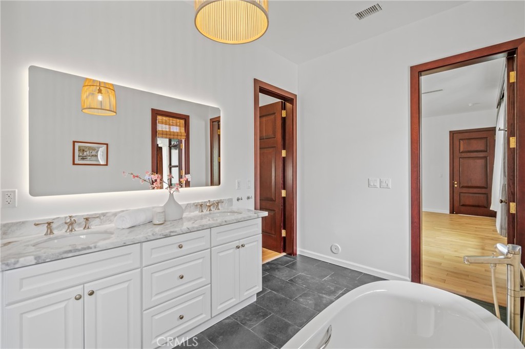 11 Deodar Lane Property Photo 61