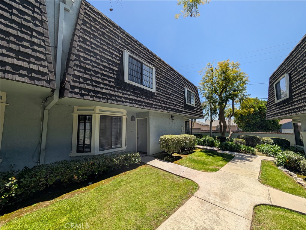 2620 Huntington Drive G Property Photo