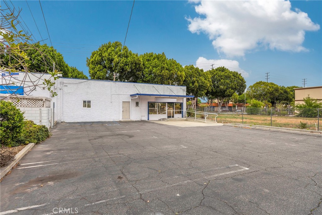 118 E Live Oak Avenue Property Photo 26