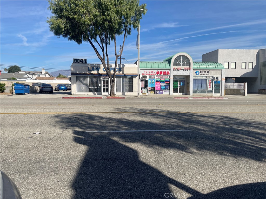 9041 Valley Boulevard Property Photo 1