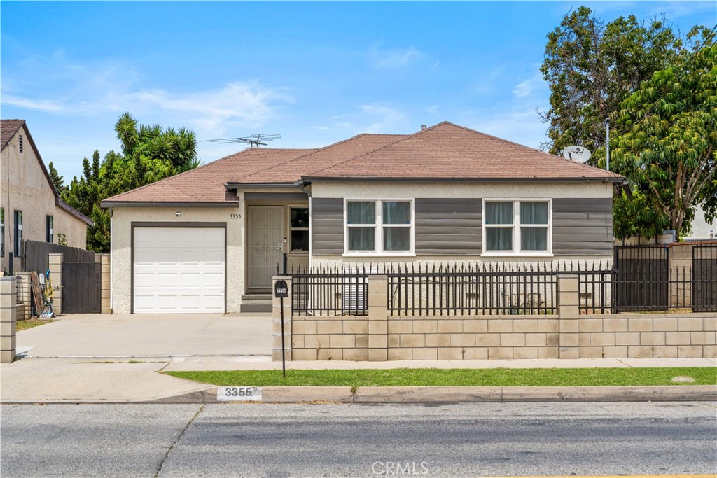 3355 Vineland Avenue Property Photo 1