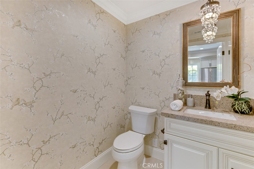 415 California Street D Property Photo 7