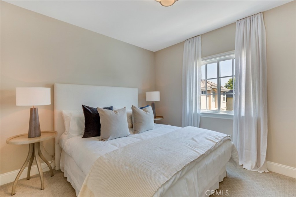 415 California Street D Property Photo 18