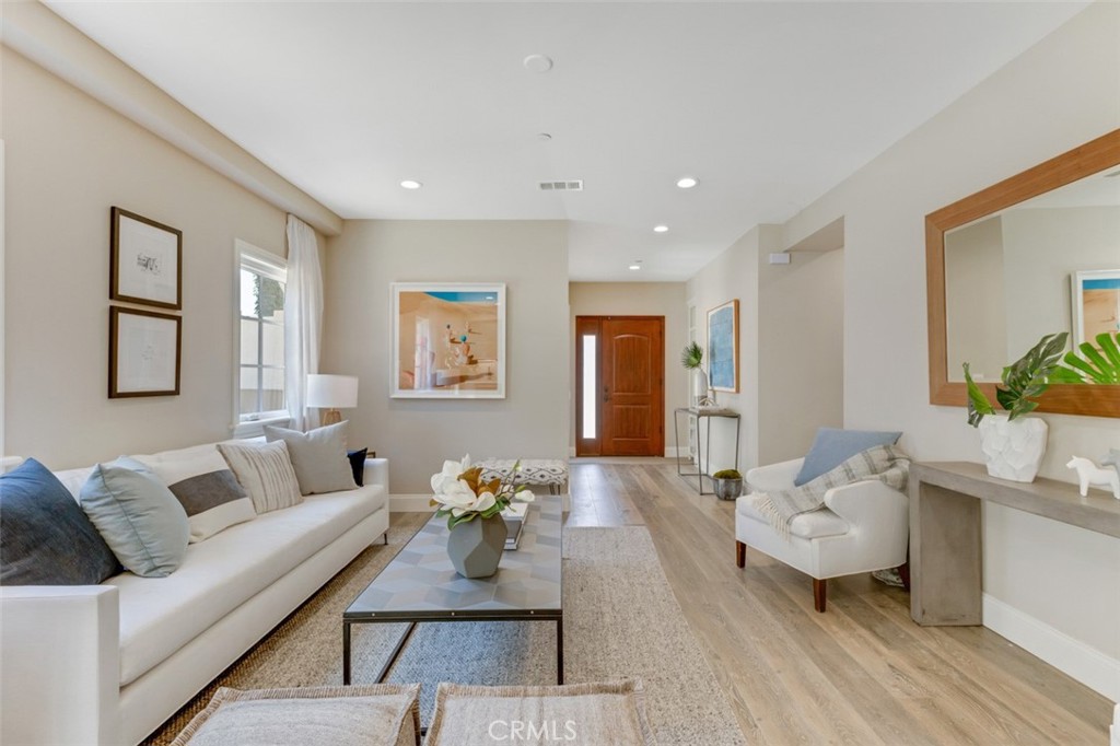 415 California Street D Property Photo 24