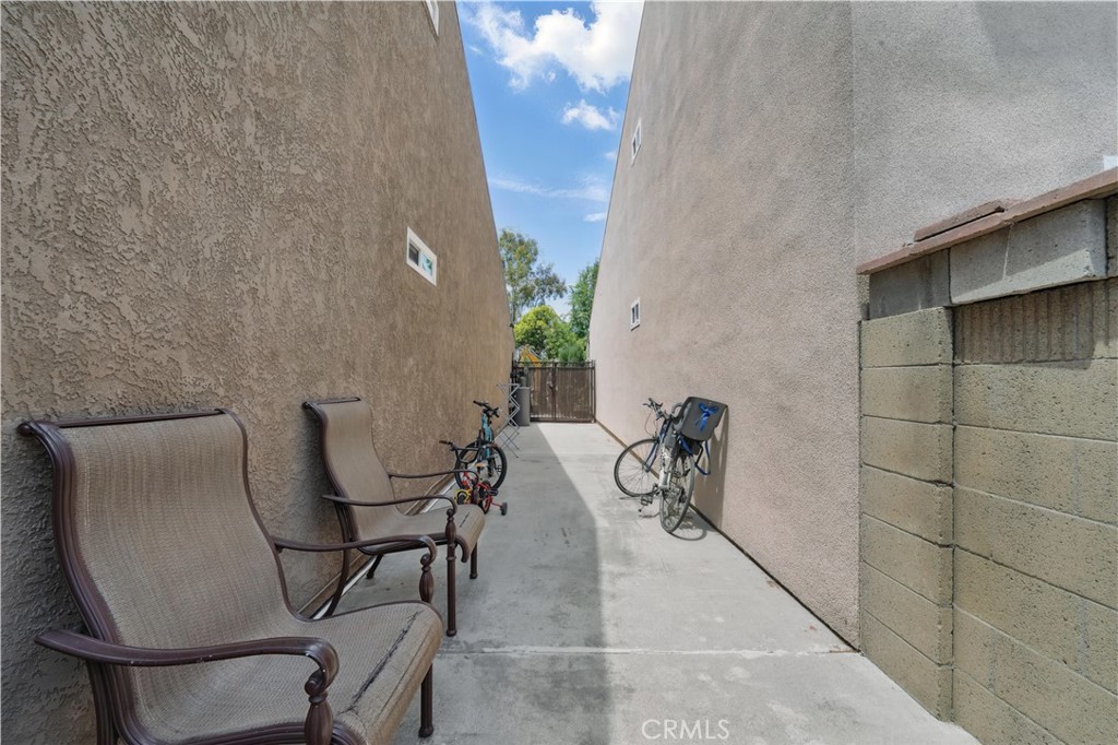 9334 Pioneer Boulevard Property Photo 22