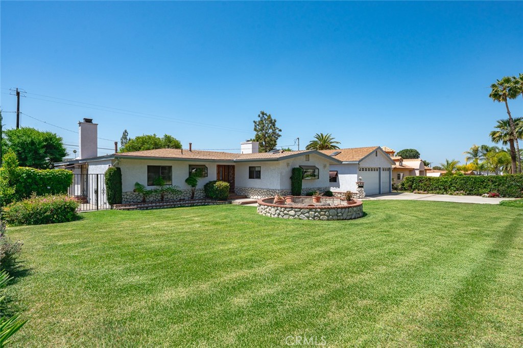 1038 E Meda Avenue Property Photo 1
