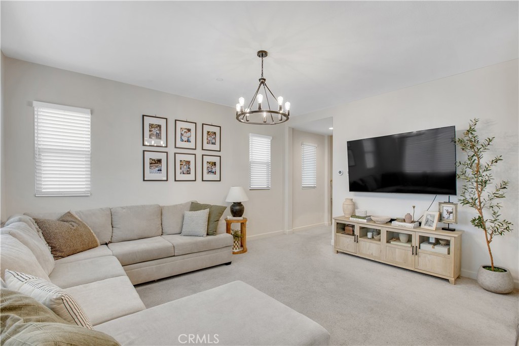 15730 Moonflower Avenue Property Photo 3