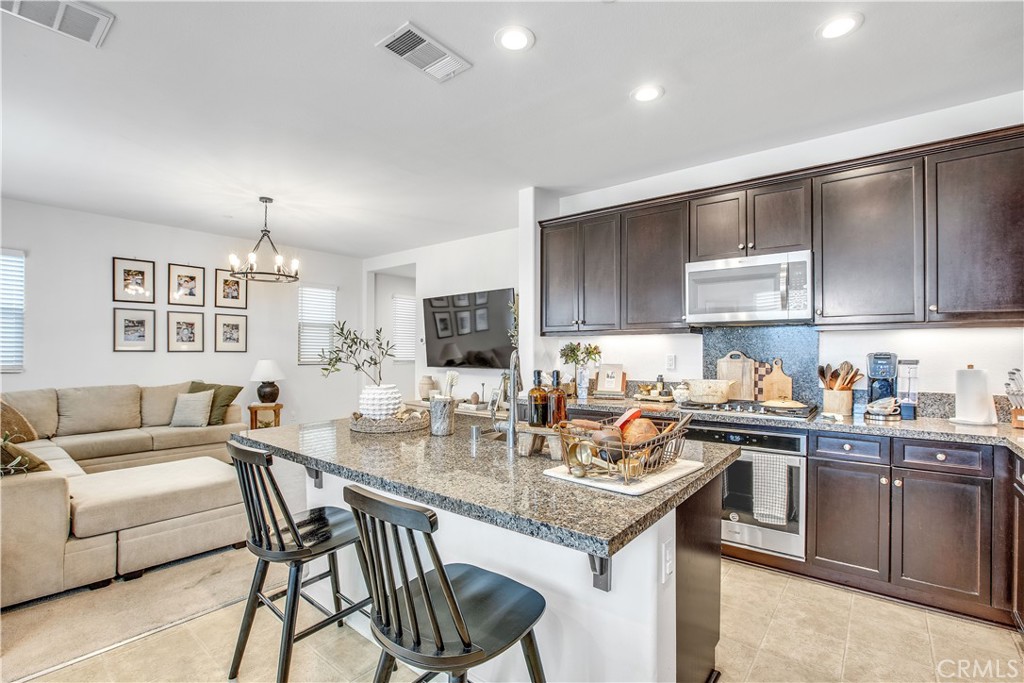 15730 Moonflower Avenue Property Photo 8