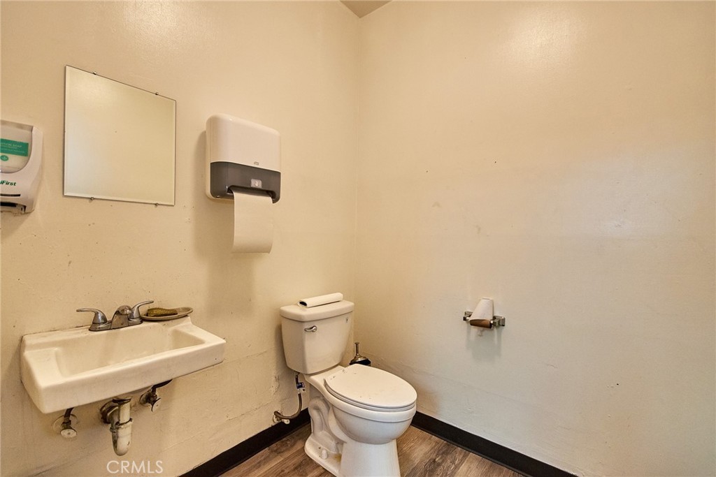 6844 Suva Street Property Photo 6