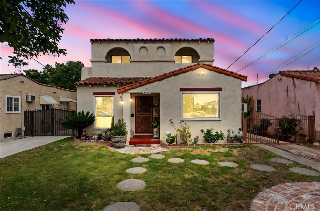 4302 Ivar Avenue Property Photo 1